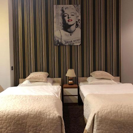 Apartament Tipton Apartment Jelenia Gora Ngoại thất bức ảnh