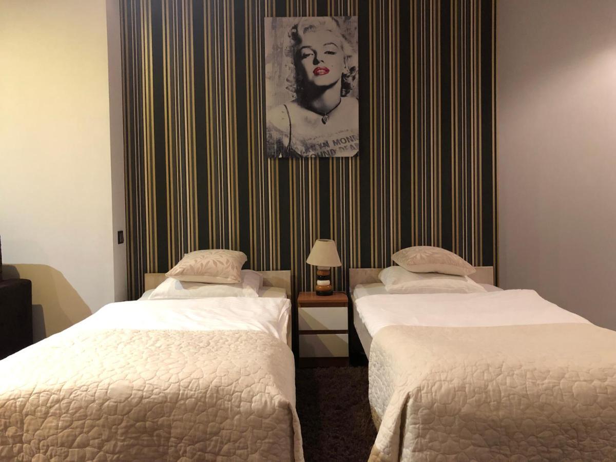 Apartament Tipton Apartment Jelenia Gora Ngoại thất bức ảnh