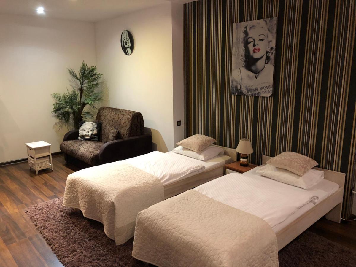 Apartament Tipton Apartment Jelenia Gora Ngoại thất bức ảnh